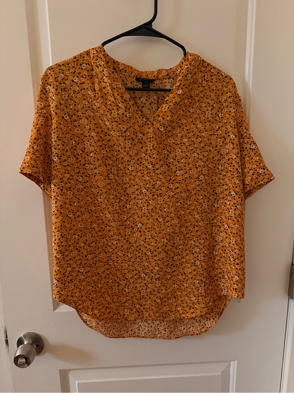 Ann Taylor Mustard Floral V-Neck Short Sleeve Blouse